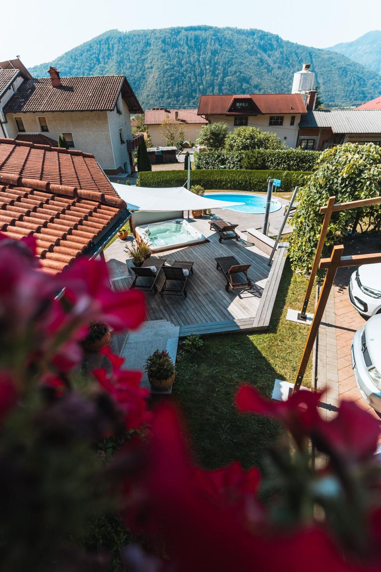 Hotel Penzion Kobala Tolmin Kültér fotó