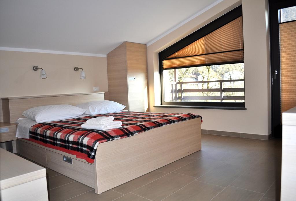 Hotel Penzion Kobala Tolmin Szoba fotó